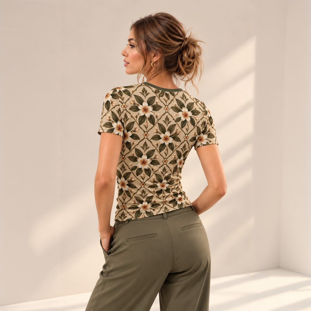 ZAAVEENA Botanical Blush – Dames T-shirt met botanische bloemenprint